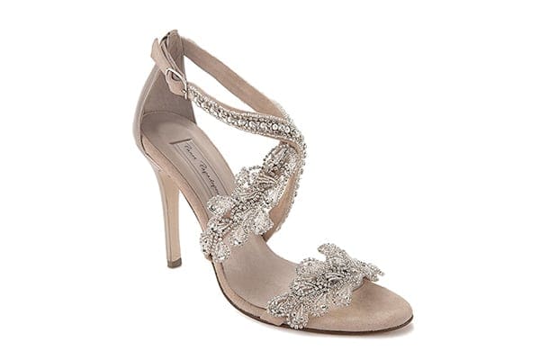 Νυφικά πέδιλα για μια ξεχωριστή εμφάνιση