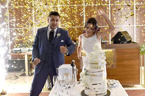 elegant-summer-wedding-nicosia-lush-flower-arrangements-romantic-touches_17
