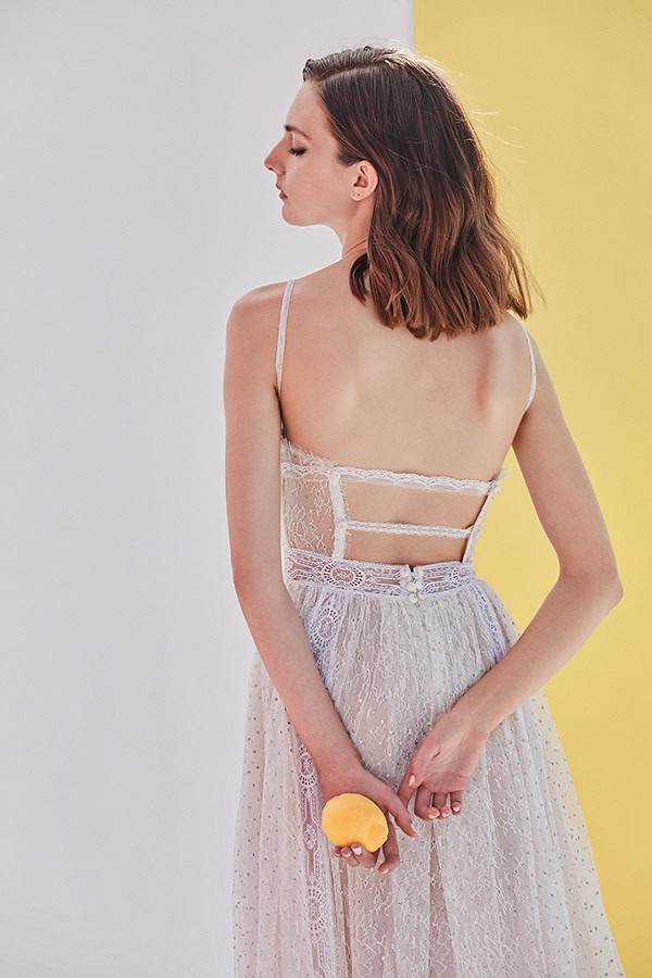 ethereal-bridal-dresses-vasia-tzotzopoulou-ultra-romantic-bridal-look-collection_15