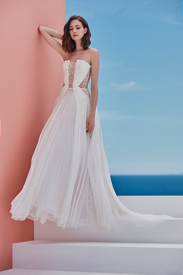 ethereal-bridal-dresses-vasia-tzotzopoulou-ultra-romantic-bridal-look-collection_20