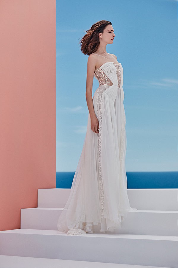 ethereal-bridal-dresses-vasia-tzotzopoulou-ultra-romantic-bridal-look-collection_21