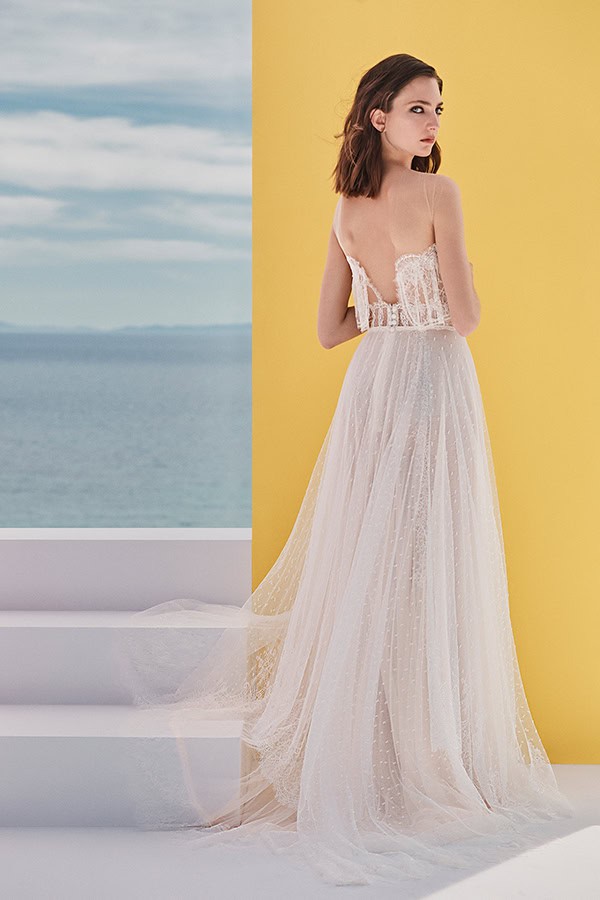 ethereal-bridal-dresses-vasia-tzotzopoulou-ultra-romantic-bridal-look-collection_29