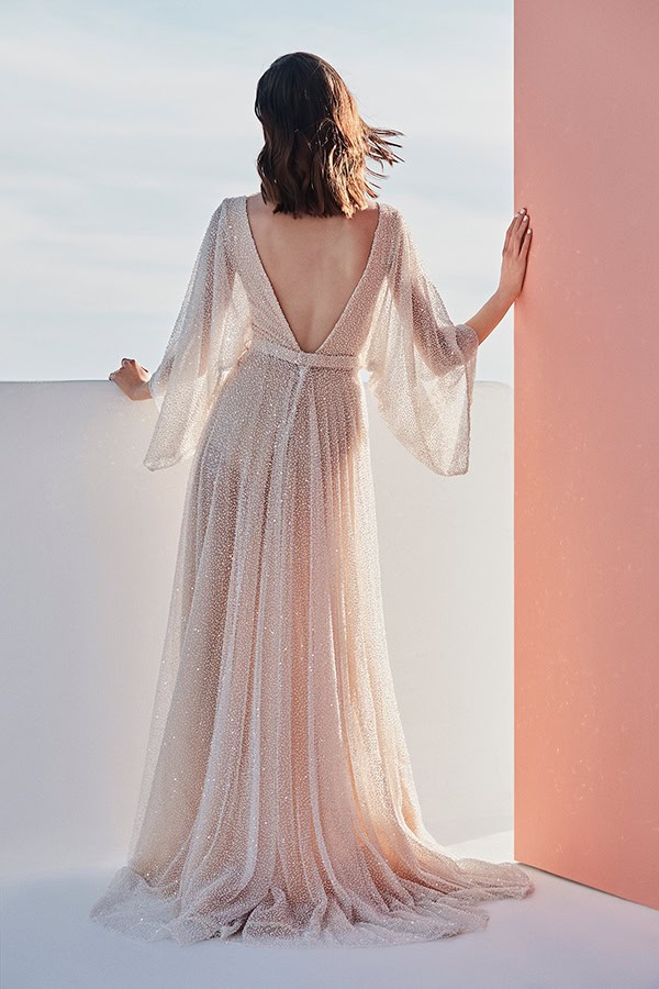 ethereal-bridal-dresses-vasia-tzotzopoulou-ultra-romantic-bridal-look-collection_37