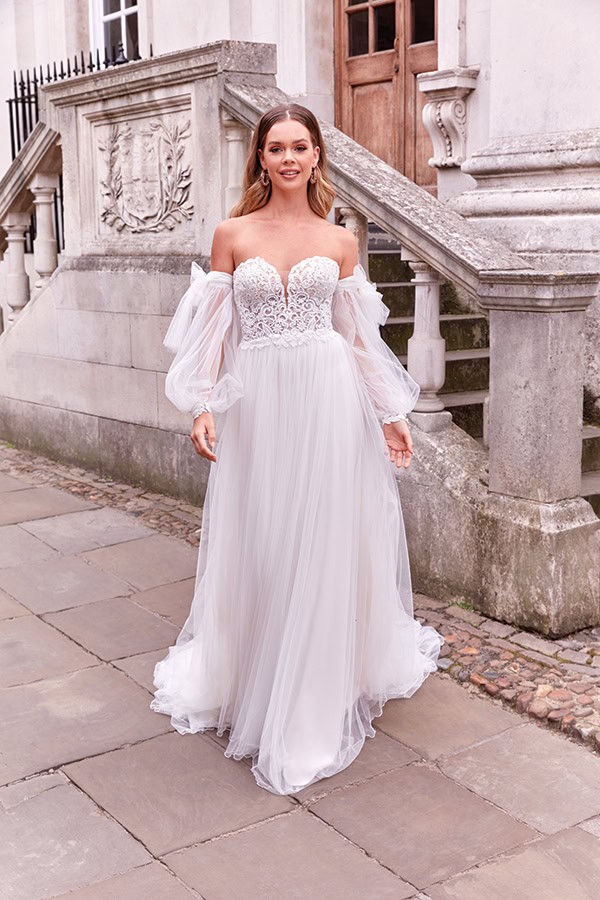 impressive-aetherial-bridal-creation-justin-alexander-modern-bride_01
