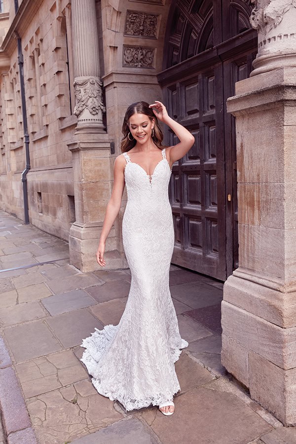impressive-aetherial-bridal-creation-justin-alexander-modern-bride_02x
