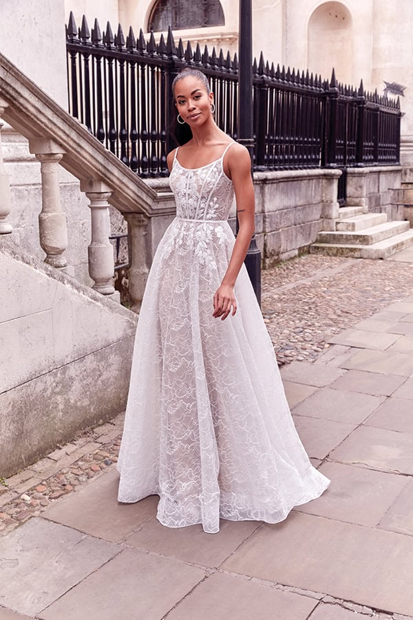 impressive-aetherial-bridal-creation-justin-alexander-modern-bride_10