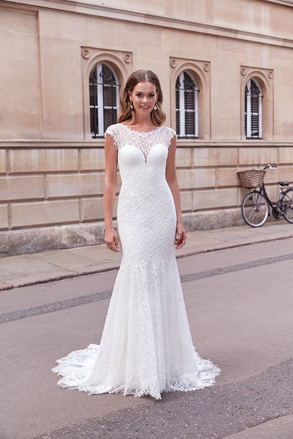 impressive-aetherial-bridal-creation-justin-alexander-modern-bride_14