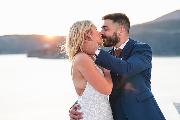 island-wedding-summer-skyros-white-lycianthus-olive_01x