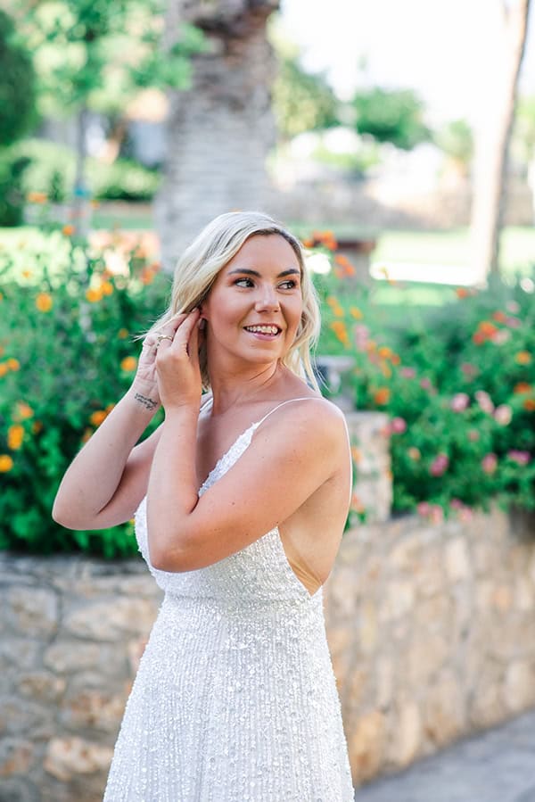 island-wedding-summer-skyros-white-lycianthus-olive_07x