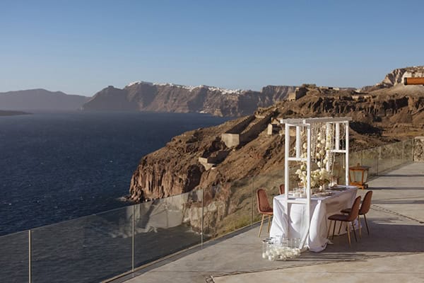 magnificent-styled-shoot-santorini-island-romantic-roses-white-pink-hues_12x