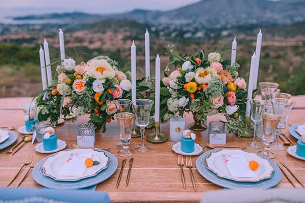 Minimal chic ιδέες διακόσμησης για τα τραπέζια της δεξίωσης