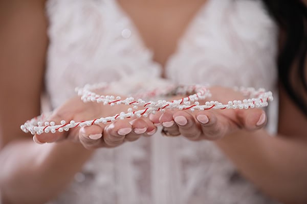 romantic-summer-wedding-nicosia-roses-lycianthus-pink-white-hues_06