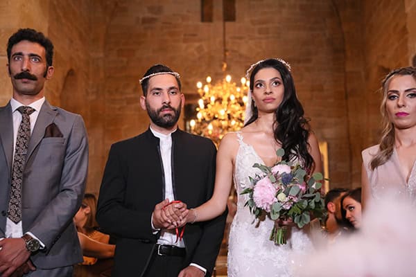 romantic-summer-wedding-nicosia-roses-lycianthus-pink-white-hues_27