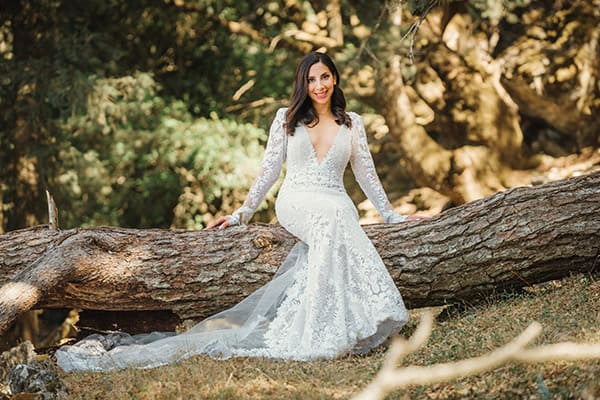 Stylish νυφικά με μακριά μανίκια για μια εντυπωσιακή εμφάνιση