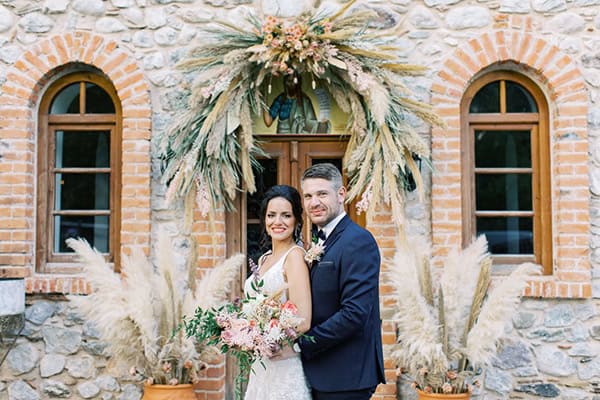 bohemian-summer-wedding-fthiotida-pampas-grass-romantic-details_17