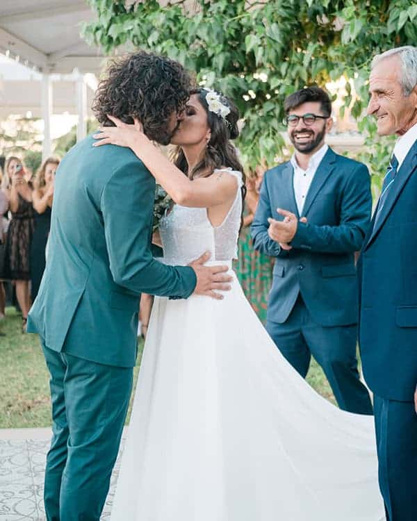 civil-summer-wedding-kefalonia-full-of-romantic-elements_17