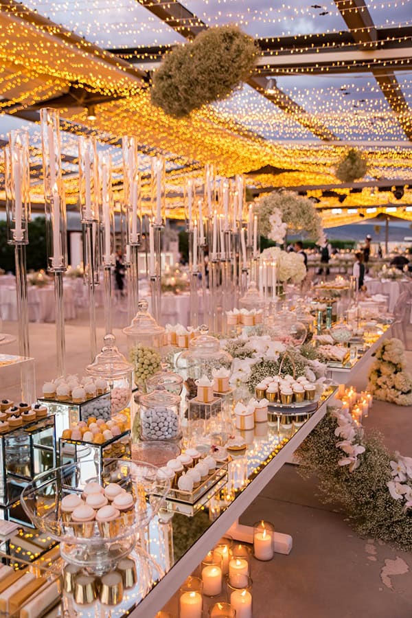 impress-guests-fantastic-decoration-blooms--orchids-baby-breath_10