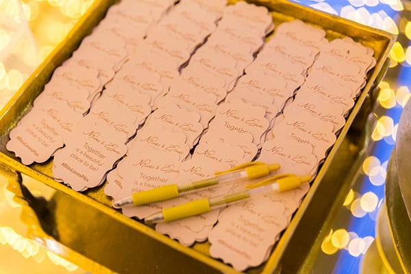 impress-guests-fantastic-decoration-blooms--orchids-baby-breath_17x