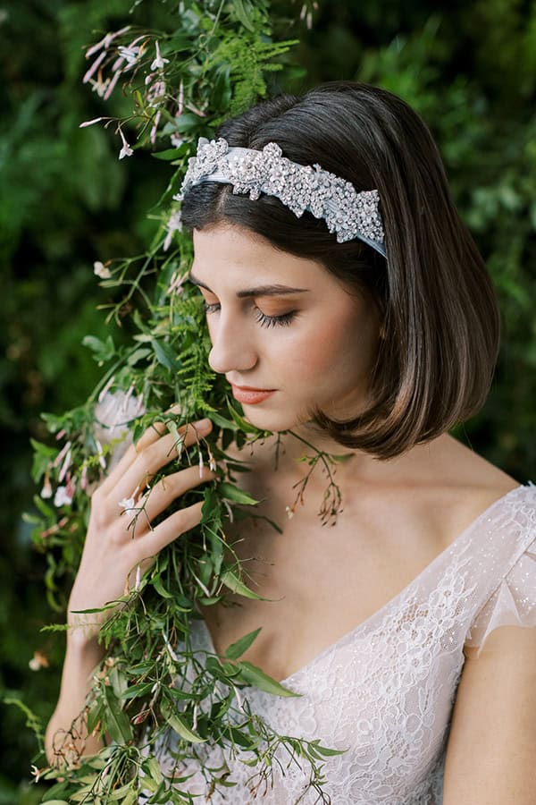 impressive-bridal--headbands-tiaras-hair-accessories-utterly-romantic-look_05