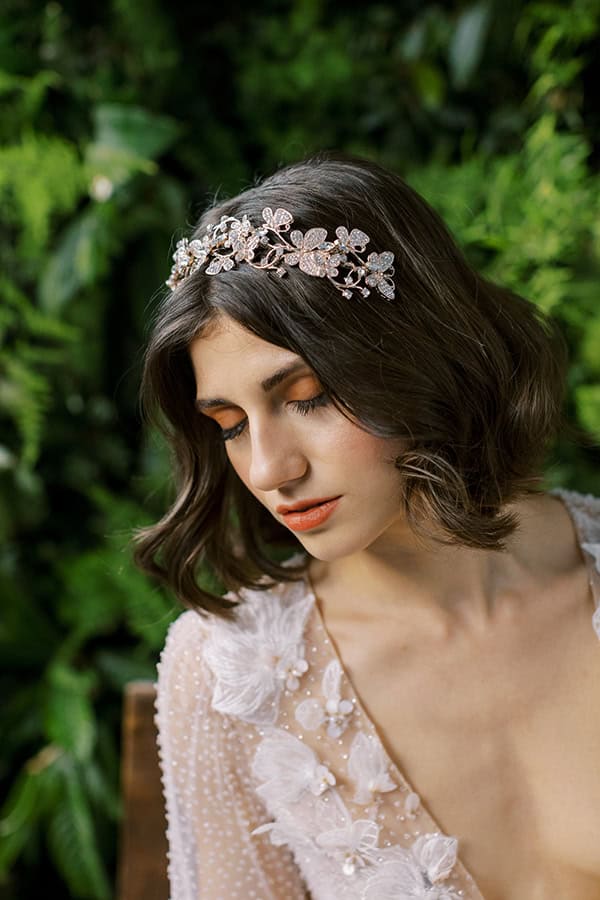 impressive-bridal--headbands-tiaras-hair-accessories-utterly-romantic-look_08