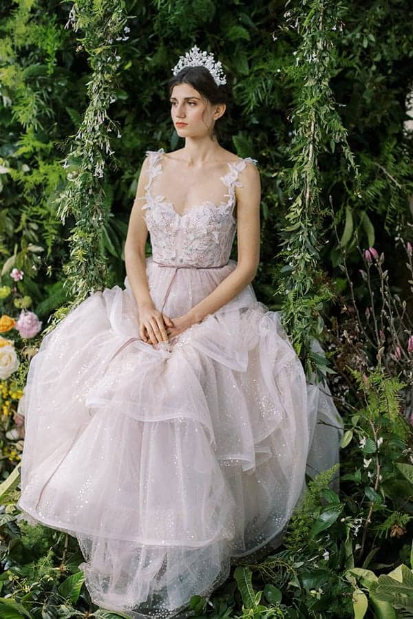 impressive-bridal--headbands-tiaras-hair-accessories-utterly-romantic-look_09