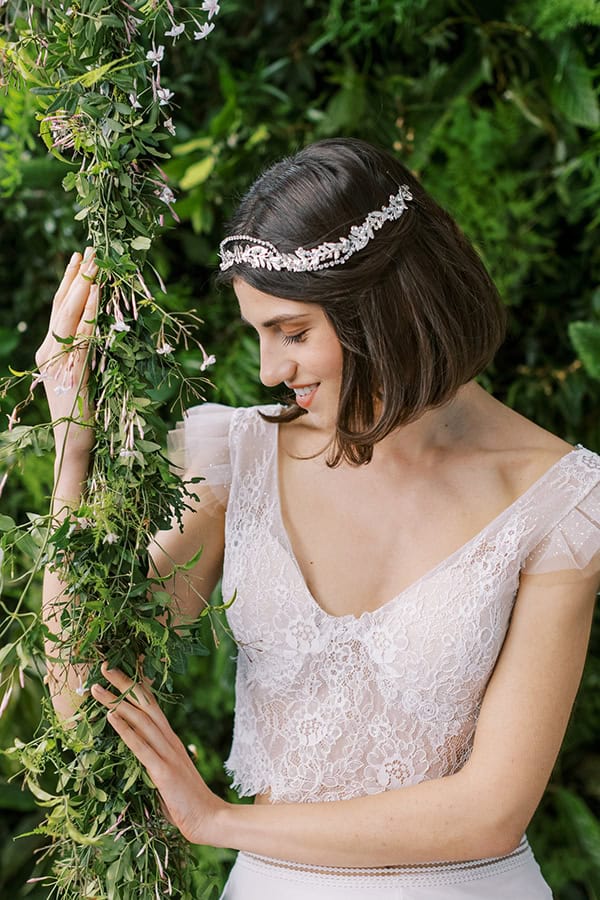 impressive-bridal--headbands-tiaras-hair-accessories-utterly-romantic-look_11