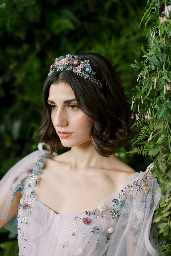 impressive-bridal--headbands-tiaras-hair-accessories-utterly-romantic-look_15