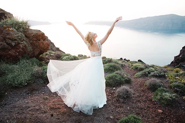 magnificent-style-shoot-background-natural-beauties-santorini-island_06x