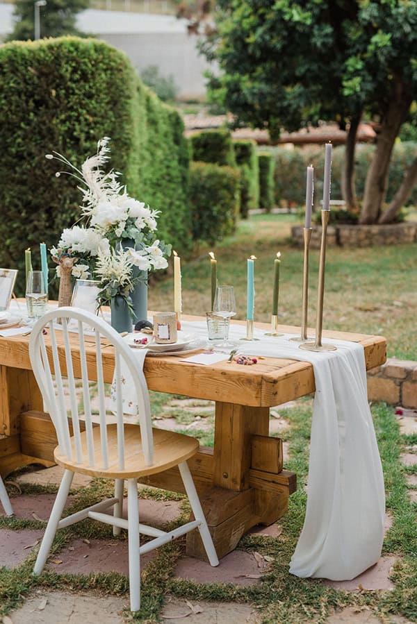 modern-decoration-ideas-white-flowers-eucalyptus-wedding-brunch_06