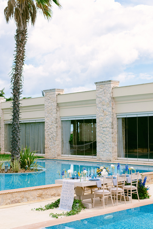 modern-styled-shoot-impressive-arrangements-orchids-roses-freesias-vivid-hues-blue_07