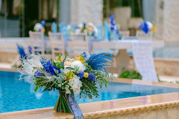 modern-styled-shoot-impressive-arrangements-orchids-roses-freesias-vivid-hues-blue_08x
