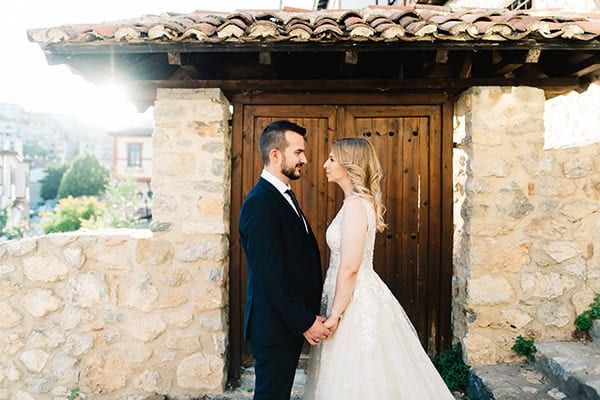 romantic-summer-wedding-kastoria-coral-peonies_03x