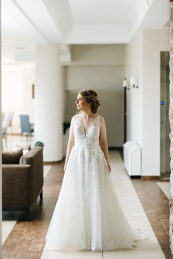 romantic-summer-wedding-kastoria-coral-peonies_14