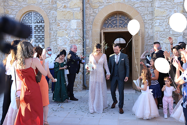 romantic-summer-wedding-nicosia-lush-greeneries-eucalyptus_08