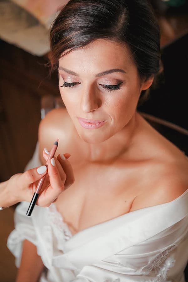 stunning-wedding-larisa-beautiful-floral-design-elegant-details_05