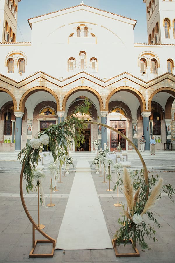 stunning-wedding-larisa-beautiful-floral-design-elegant-details_11