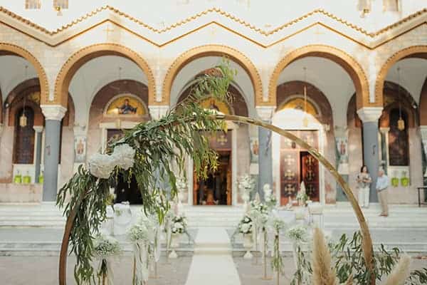 stunning-wedding-larisa-beautiful-floral-design-elegant-details_14