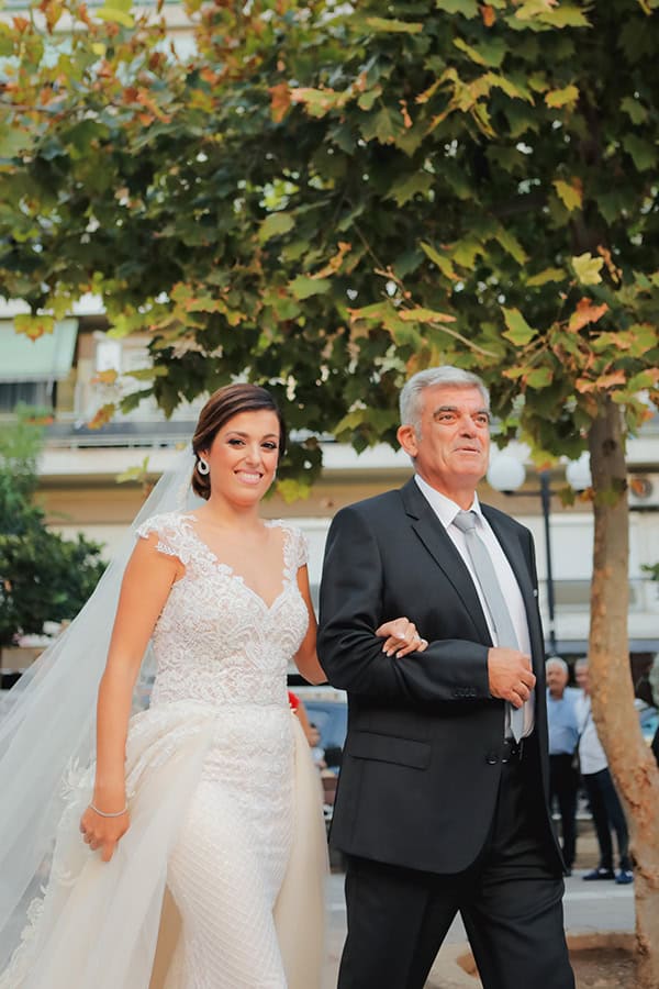 stunning-wedding-larisa-beautiful-floral-design-elegant-details_18