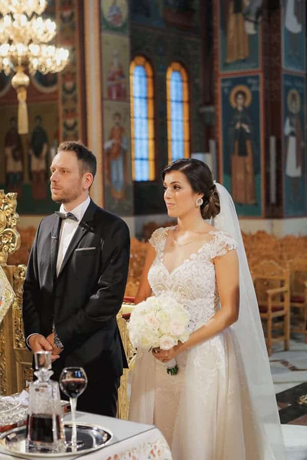 stunning-wedding-larisa-beautiful-floral-design-elegant-details_23