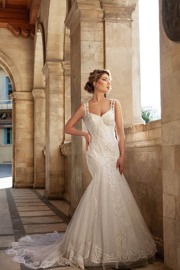 stylish-wedding-gowns-you-are-going-to-love_01