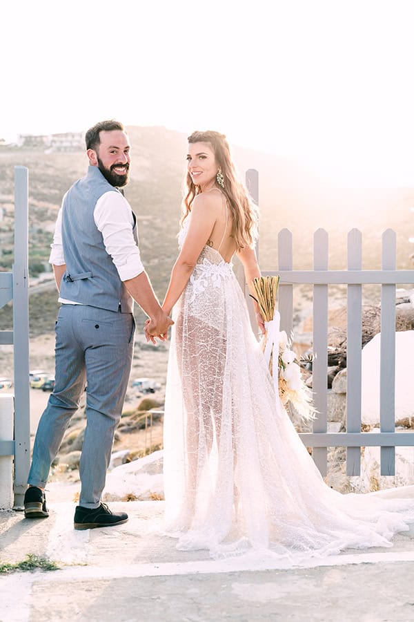 summer-wedding-serifos-stunning-floral-design_03