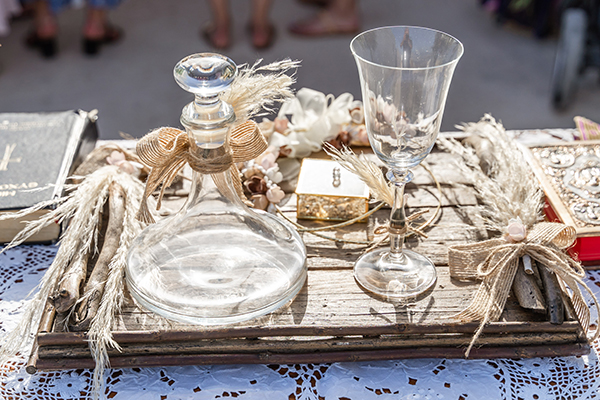 summer-wedding-serifos-stunning-floral-design_18