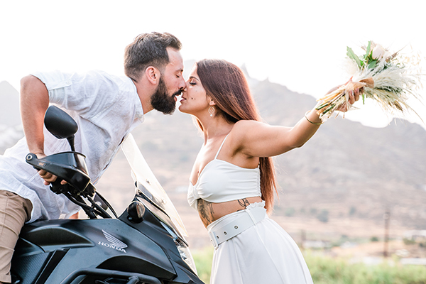 summer-wedding-serifos-stunning-floral-design_38