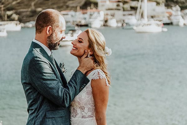 beautiful-summer-wedding-tzia-lysianthus-baby-breaths_02x