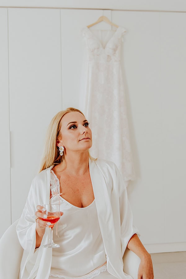 beautiful-summer-wedding-tzia-lysianthus-baby-breaths_10