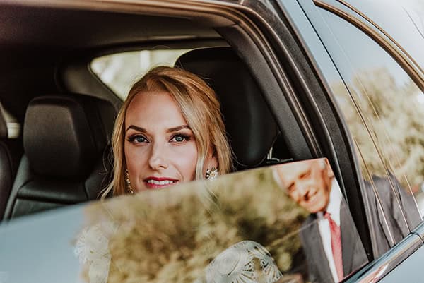 beautiful-summer-wedding-tzia-lysianthus-baby-breaths_18