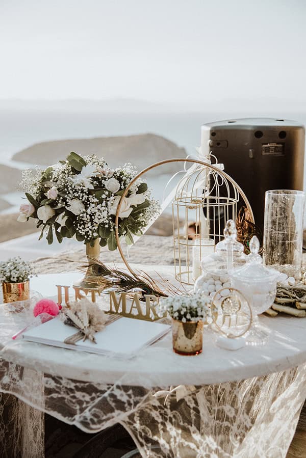 beautiful-summer-wedding-tzia-lysianthus-baby-breaths_35