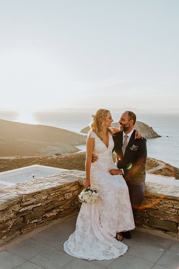 beautiful-summer-wedding-tzia-lysianthus-baby-breaths_44