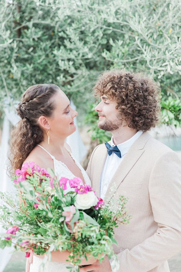 dreamy-styled-shoot-olive-grove-stunning-fuchsia-bougainvillea_01x