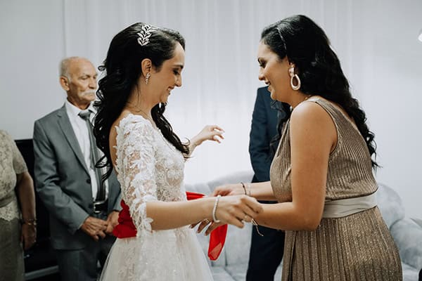 fall-wedding-nicosia-romantic-flower-arrangments_11